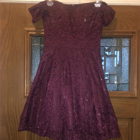 Maroon Homecoming Dress Size 3 - Picture 2 of 3